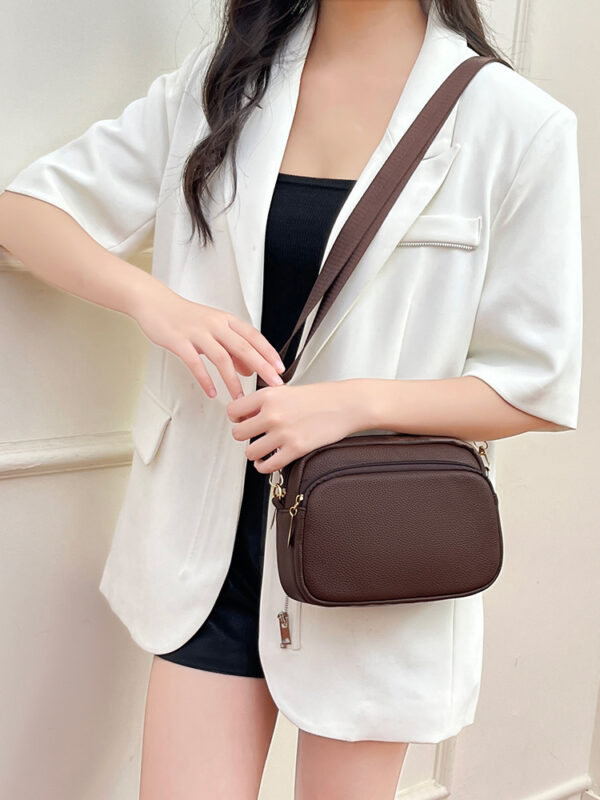 1 (20) Quilted Shoulder Bag