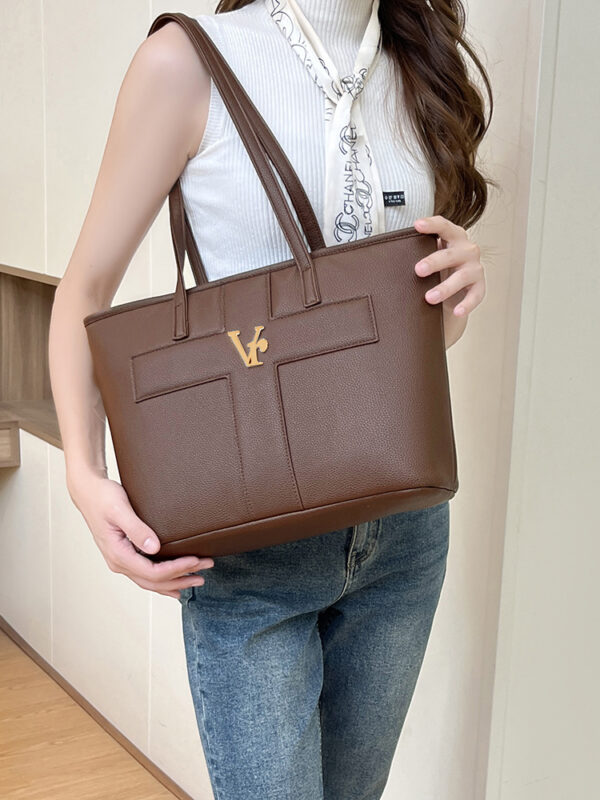 Soft Leather Commuter Tote Bag for Daily Use