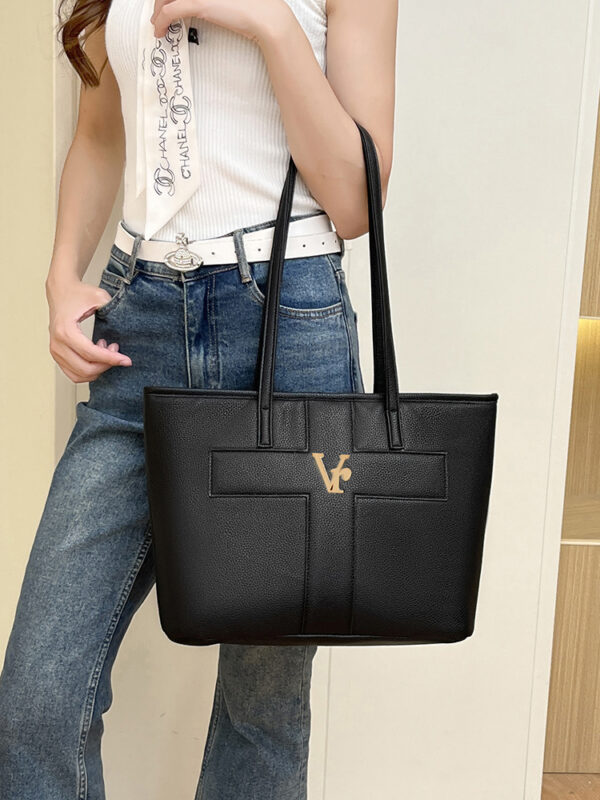 Soft Leather Commuter Tote Bag for Daily Use