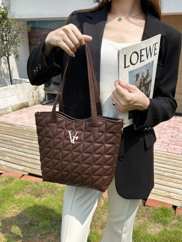 Large Capacity Tote Bag